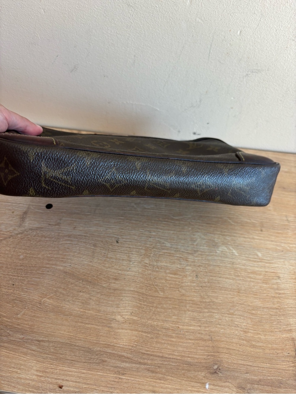 Authentic Louis Vuitton monogram clutch - Picture 5 of 8